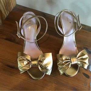 Kate Spade gold leather strappy heels with bows size 6 1/2